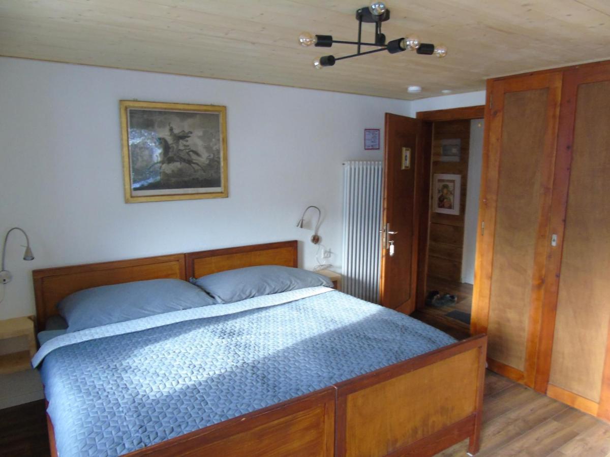 Room'S Chez Beni Grächen Kültér fotó