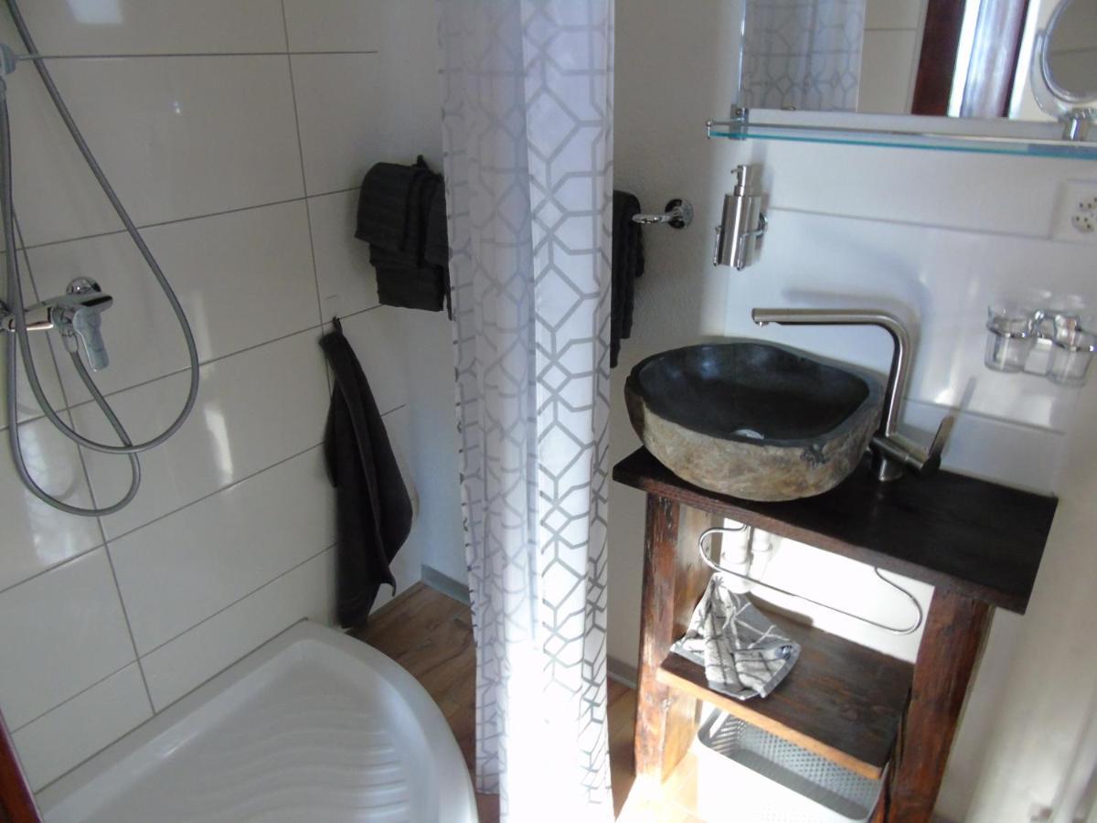 Room'S Chez Beni Grächen Kültér fotó