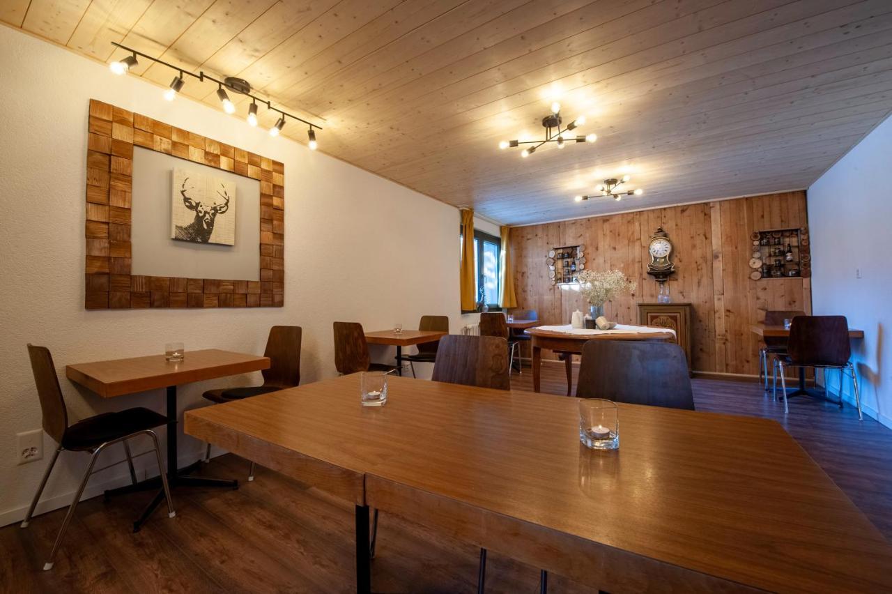 Room'S Chez Beni Grächen Kültér fotó